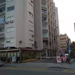 Front-row - Skyline Retreat - Pool Access Apartamento