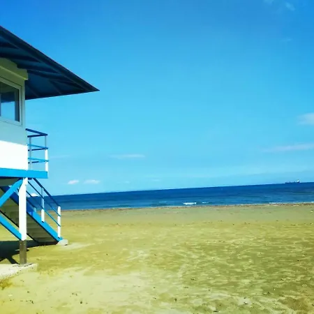 Front-row - Skyline Retreat - Pool Access Daire Larnaca