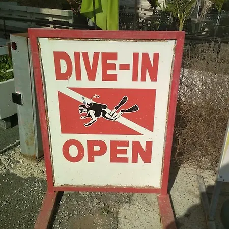 Front-row - Skyline Retreat - Pool Access *