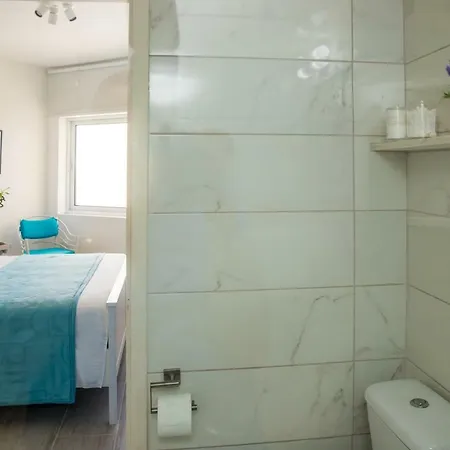 Luxury Penthouse 1br-seafront-seasonal Pool-central Apartment