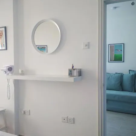 Luxury Penthouse 1br-seafront-seasonal Pool-central Apartment