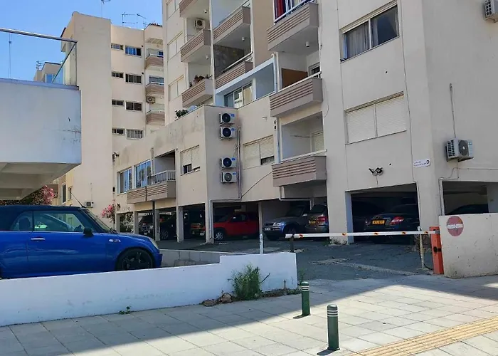 Front-row - Skyline Retreat - Pool Access