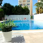公寓 Front-row - Skyline Retreat - Pool Access *