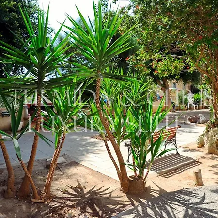 Apartament Luxury Penthouse 1br-seafront-seasonal Pool-central Larnaca
