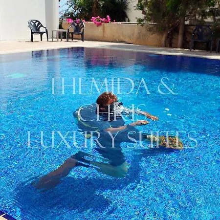 Front-row - Skyline Retreat - Pool Access * Larnaca