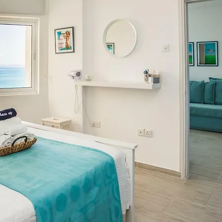 Luxury Penthouse 1br-seafront-seasonal Pool-central Apartament *