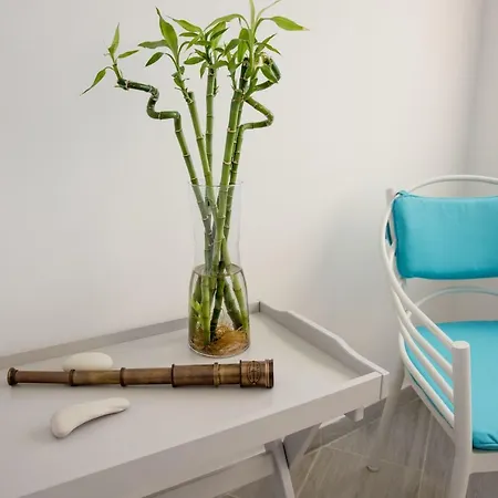 Front-row - Skyline Retreat - Pool Access Larnaca