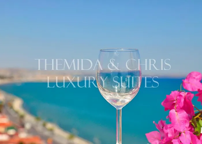 Apartament Front-row - Skyline Retreat - Pool Access *