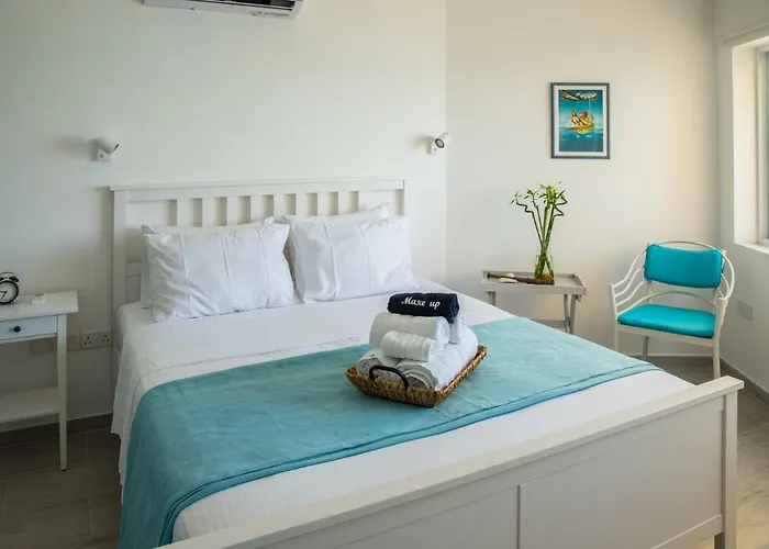 Lägenhet Front-row - Skyline Retreat - Pool Access Larnaca