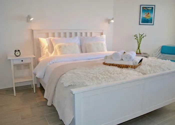 Front-row - Skyline Retreat - Pool Access Lägenhet Larnaca