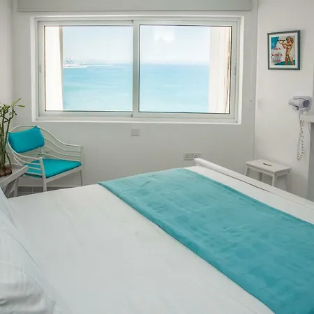 Apartment Front-row - Skyline Retreat - Pool Access